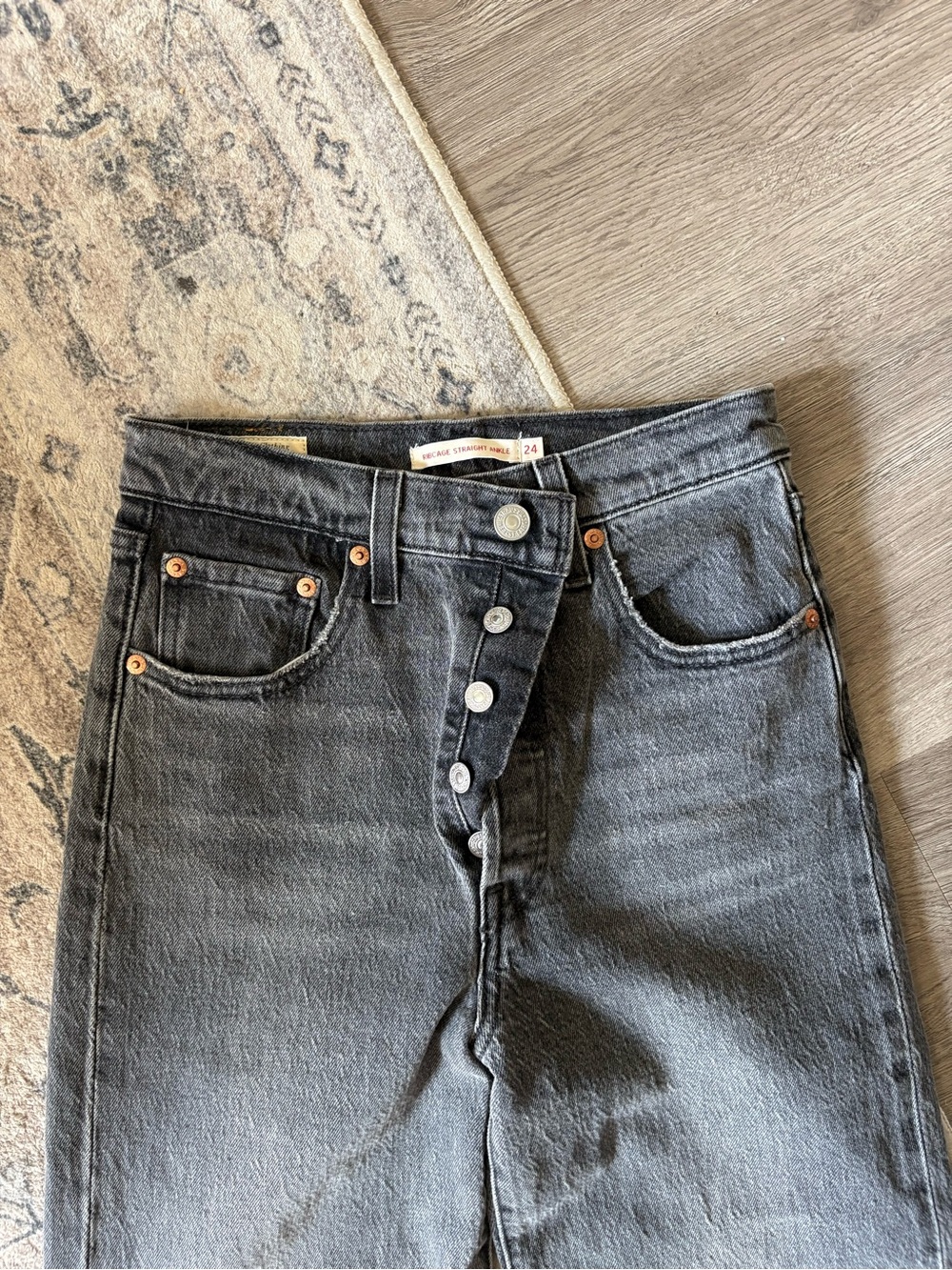 Levi’s premium ribcage straight ankle jeans die 24 black gray wash buttonfly - Picture 4 of 9